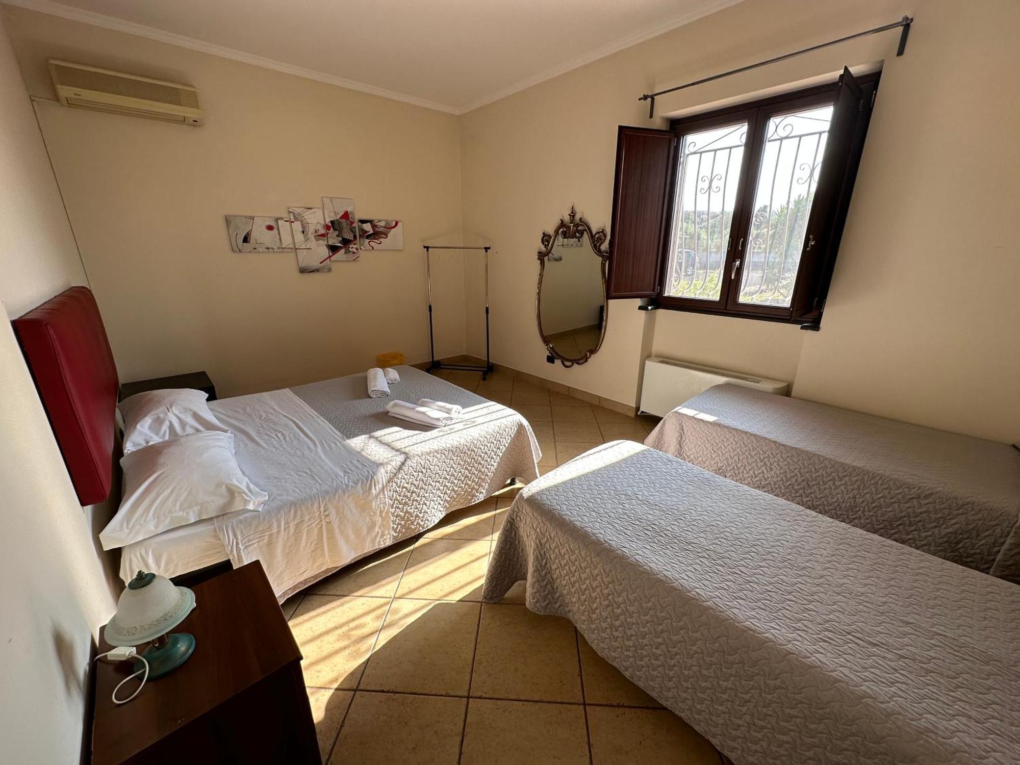 Hotel Ranch Simeto Paterno  Habitación foto