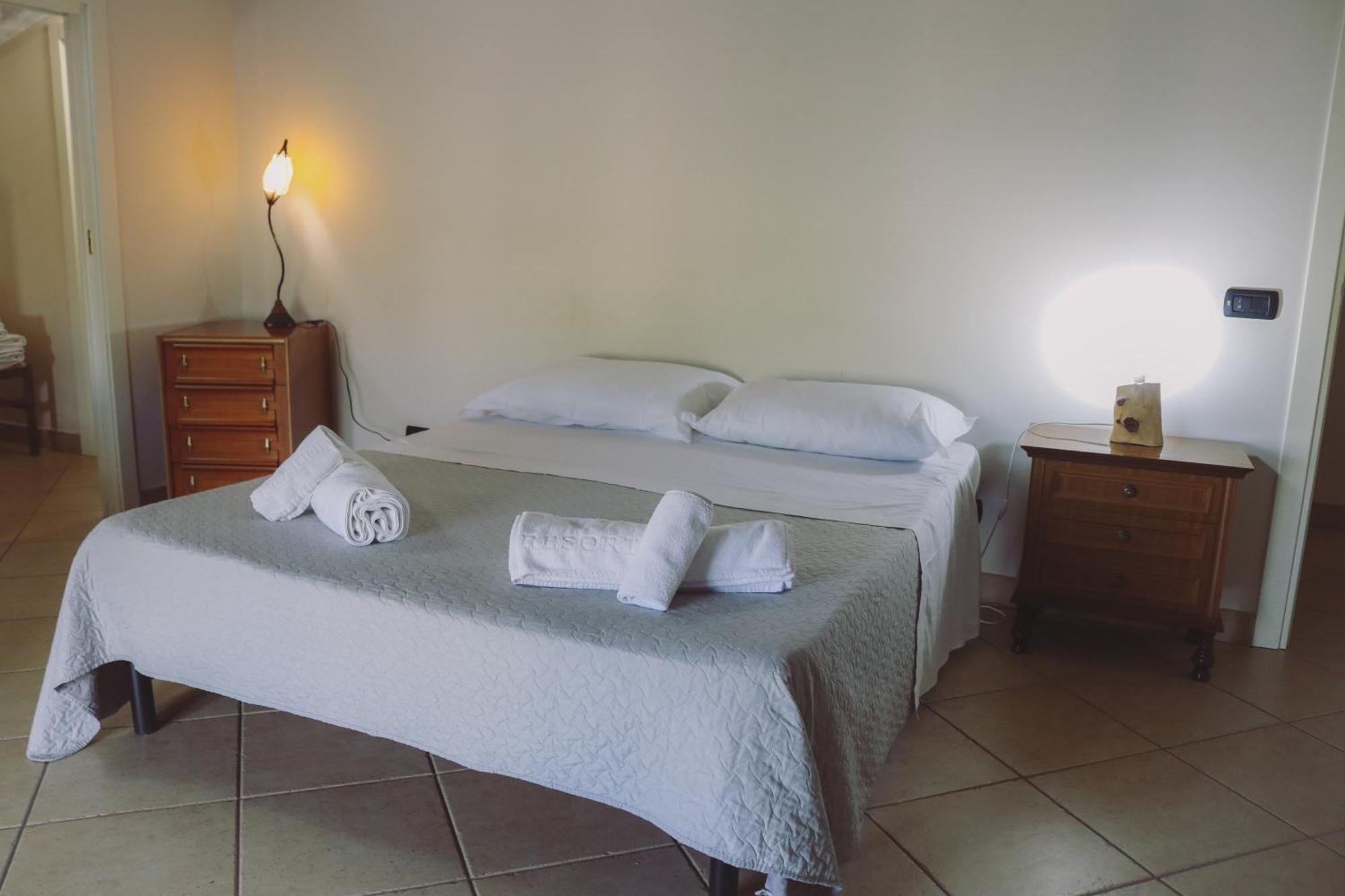 Hotel Ranch Simeto Paterno  Habitación foto